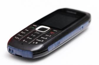 Mitä tehdä vanhalle puhelimelle?