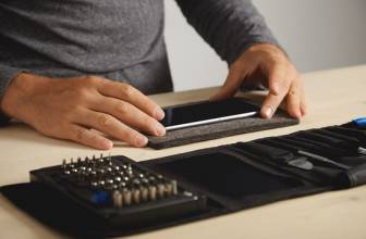 Puhelimen näytön korjaus