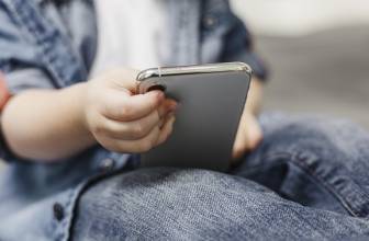 Puhelin koululaiselle