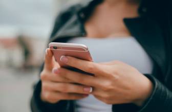 Puhelimen varmuuskopiointi